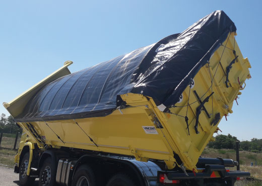 Camions avec plusieurs choix de systmes de bchage